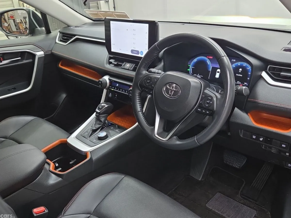 Toyota RAV4 SUV, Petrol Hybrid, 2023, Green