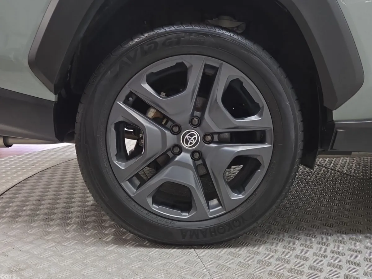 Toyota RAV4 SUV, Petrol Hybrid, 2023, Green