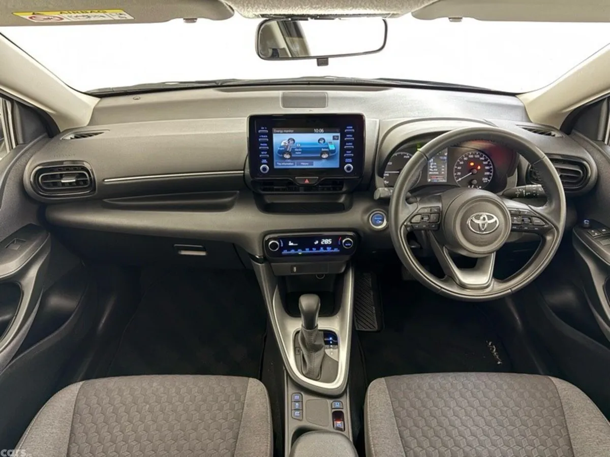 Toyota Yaris Hatchback, Petrol Hybrid, 2023, Grey