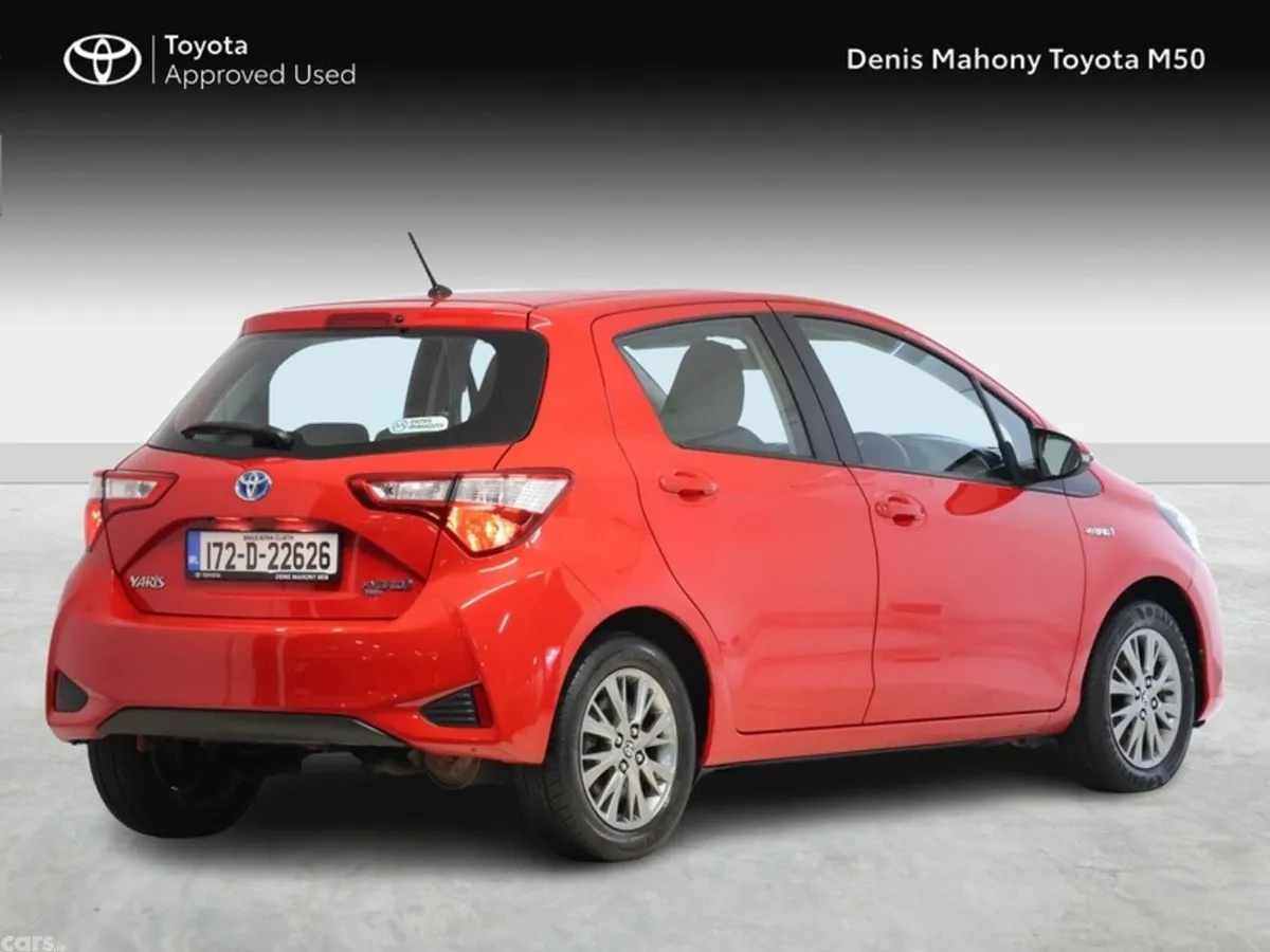 Toyota Yaris Hatchback, Petrol Hybrid, 2017, Red
