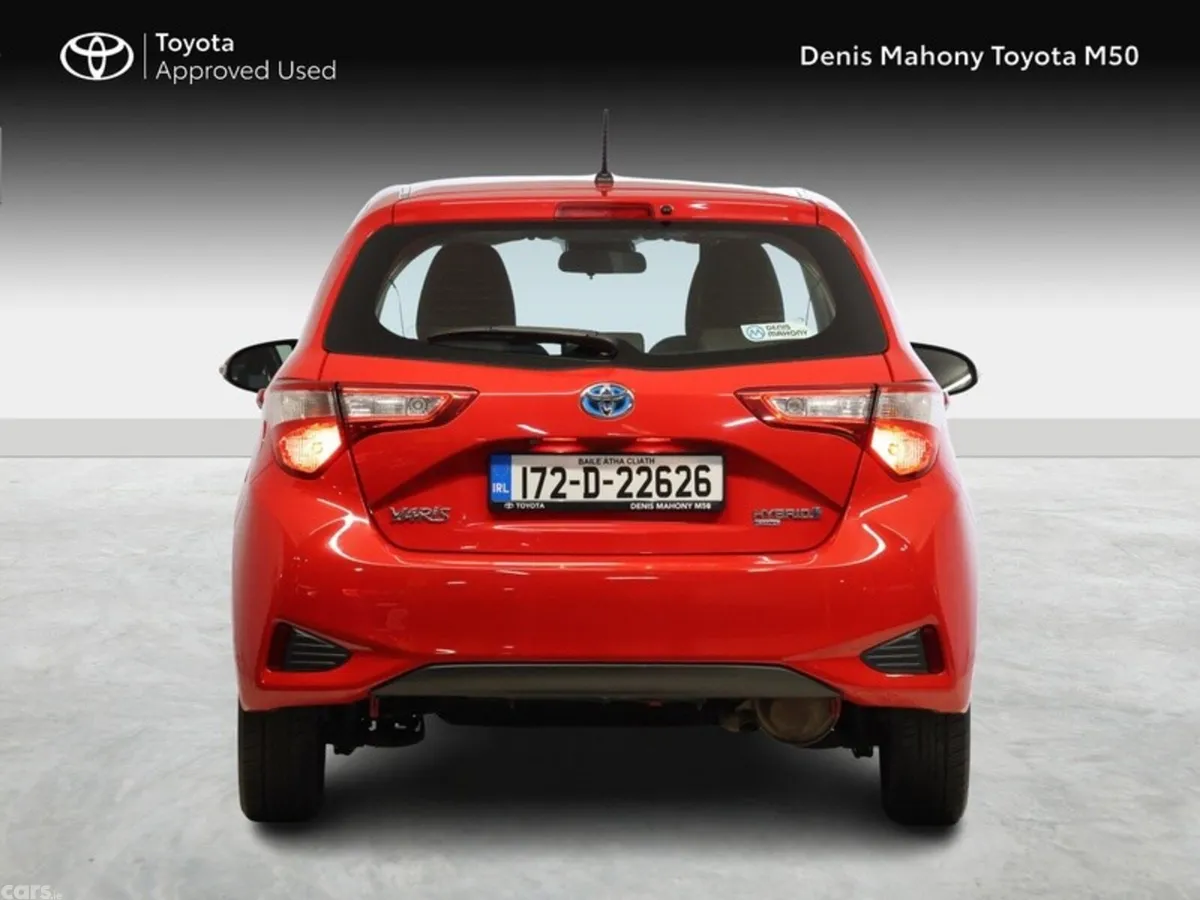 Toyota Yaris Hatchback, Petrol Hybrid, 2017, Red