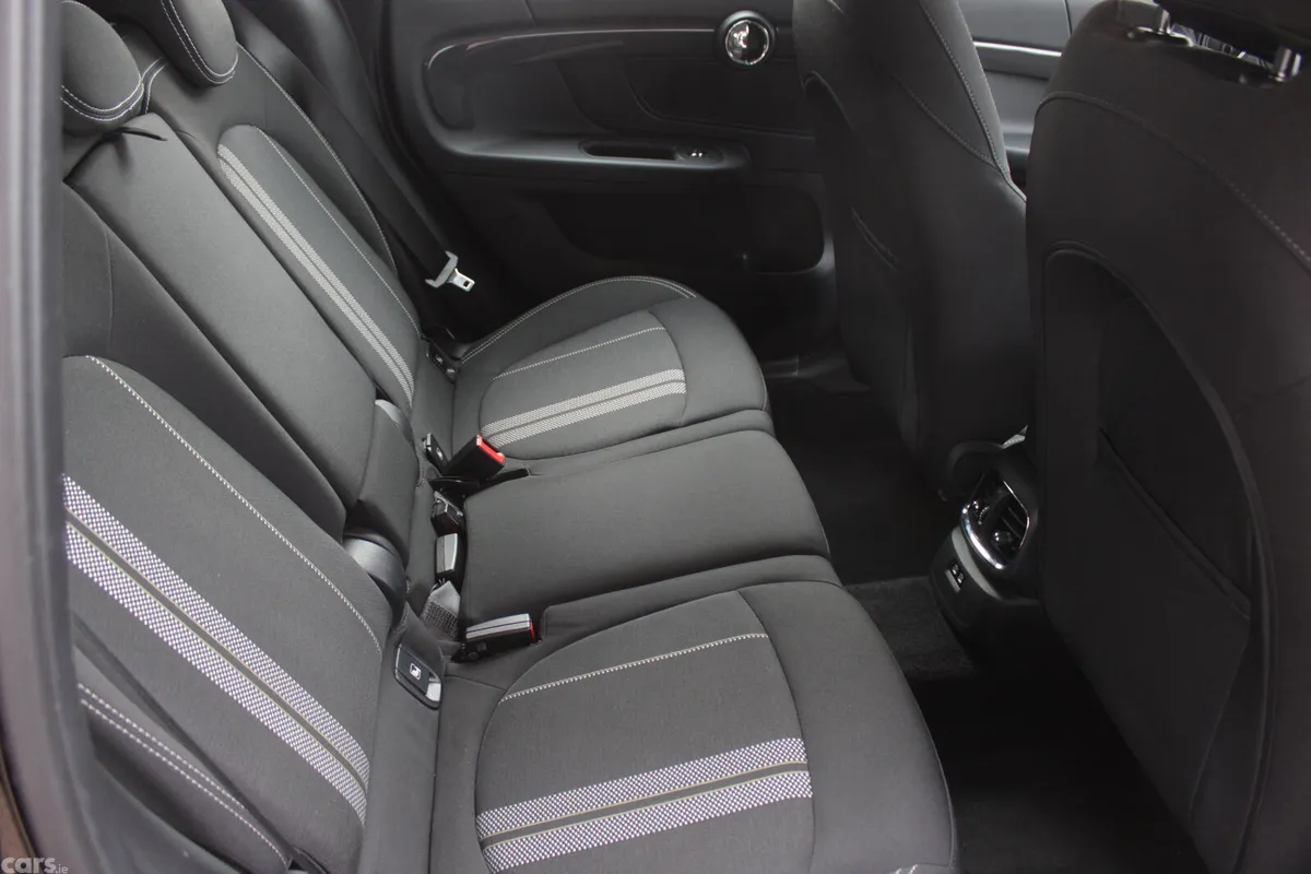 Mini Cooper Hatchback, Diesel, 2019, Black