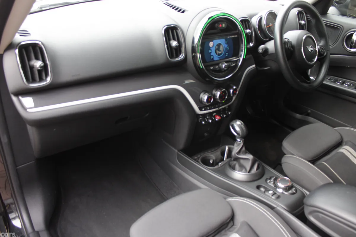 Mini Cooper Hatchback, Diesel, 2019, Black