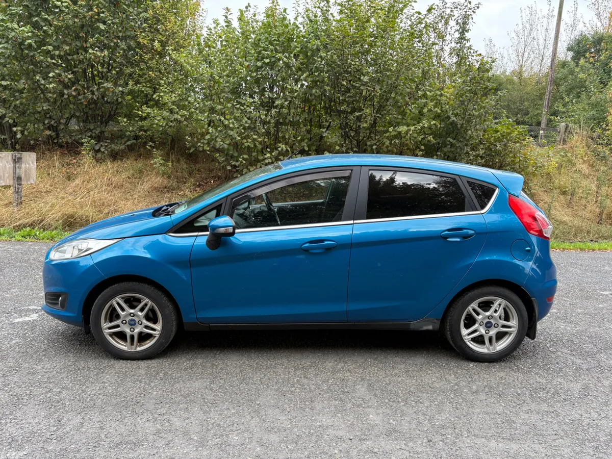 Ford Fiesta Hatchback, Petrol, 2013, Blue