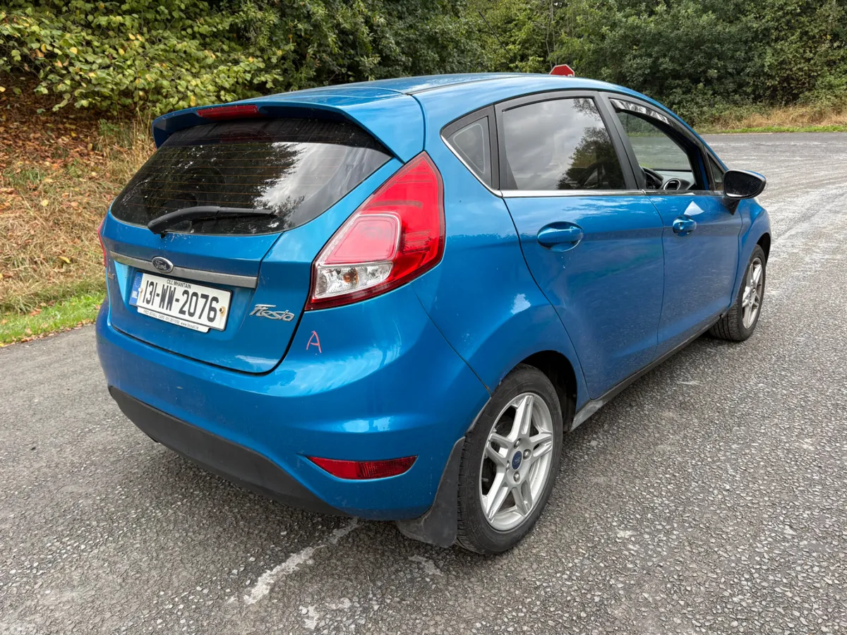 Ford Fiesta Hatchback, Petrol, 2013, Blue