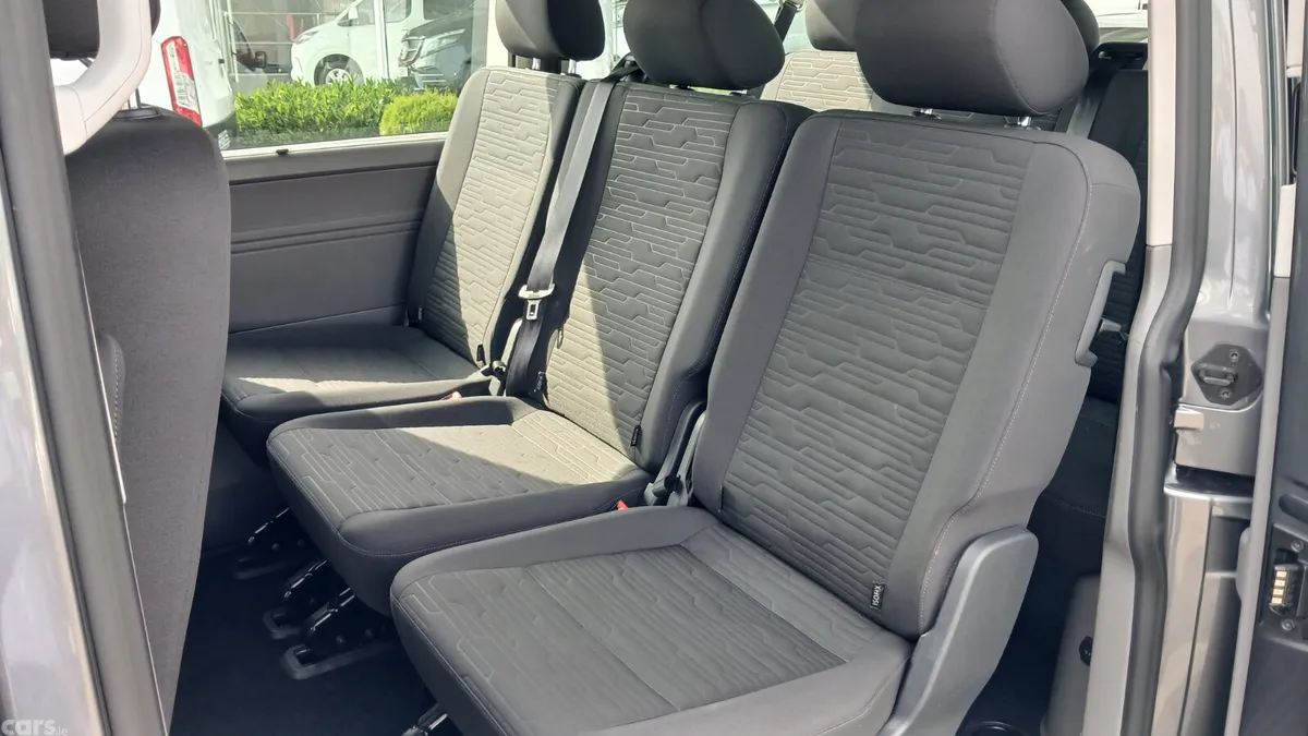 Volkswagen Transporter MPV, Diesel, 2021, Grey
