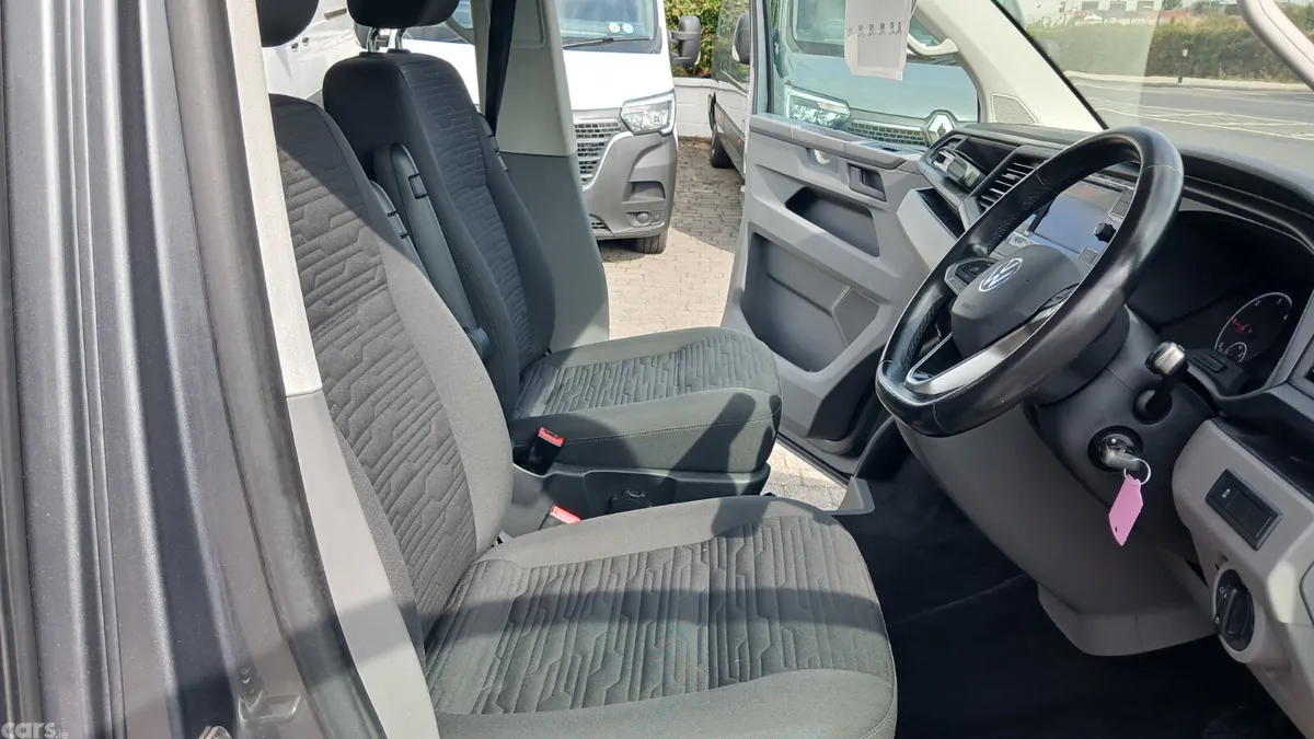 Volkswagen Transporter MPV, Diesel, 2021, Grey