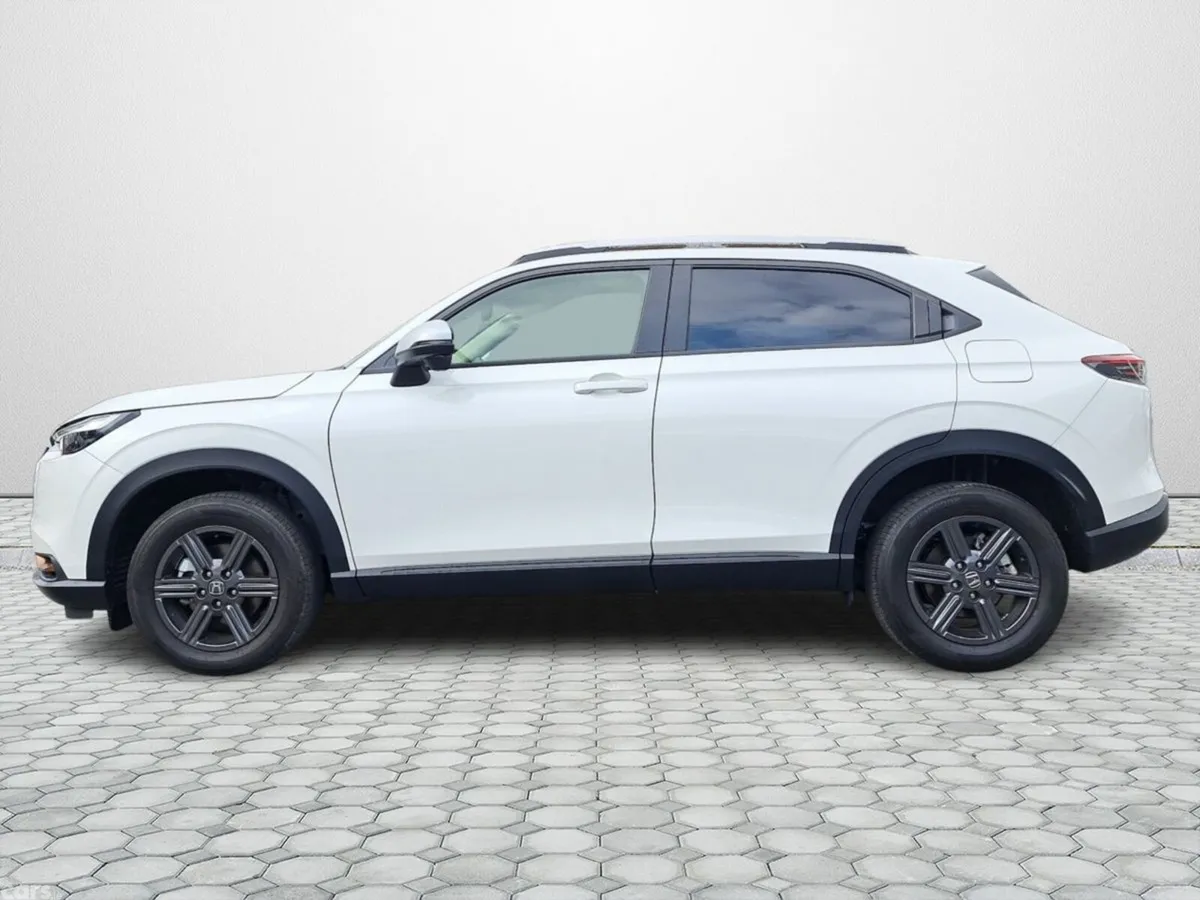 Honda Vezel SUV, Petrol Hybrid, 2024, White