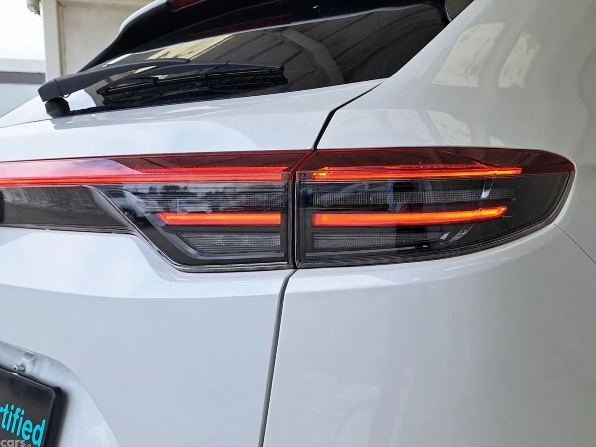 Honda Vezel SUV, Petrol Hybrid, 2024, White