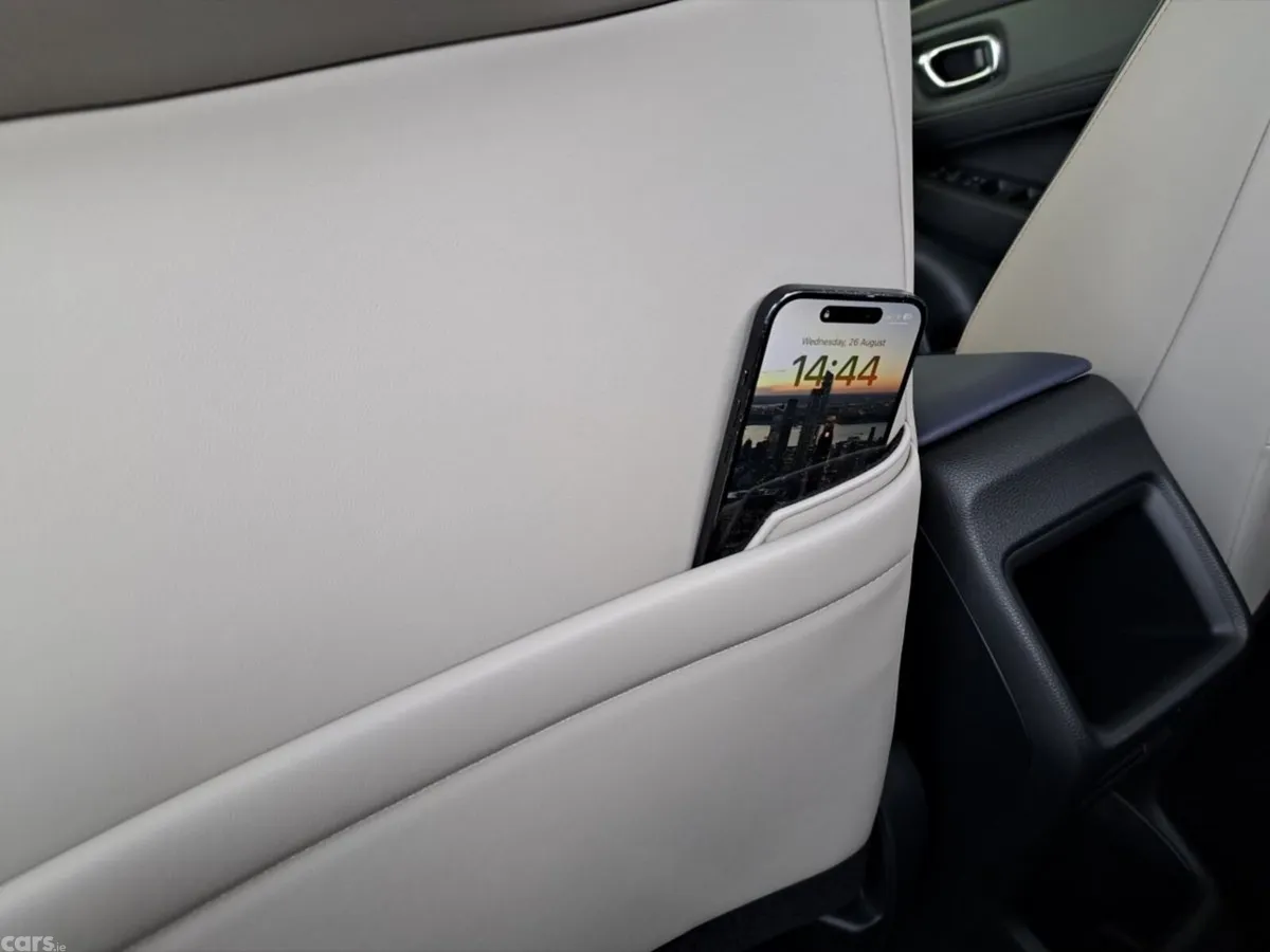 Honda Vezel SUV, Petrol Hybrid, 2024, White