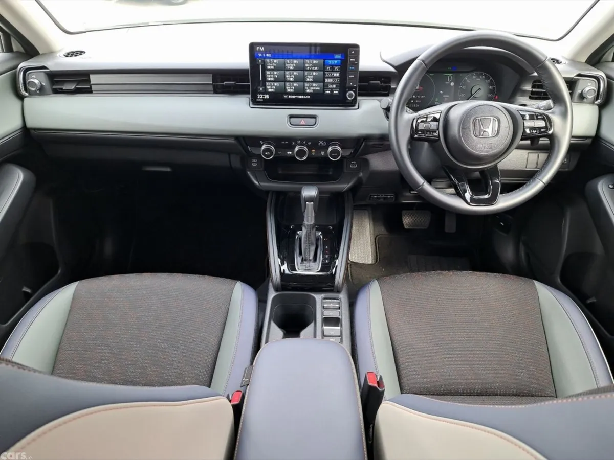 Honda Vezel SUV, Petrol Hybrid, 2024, White