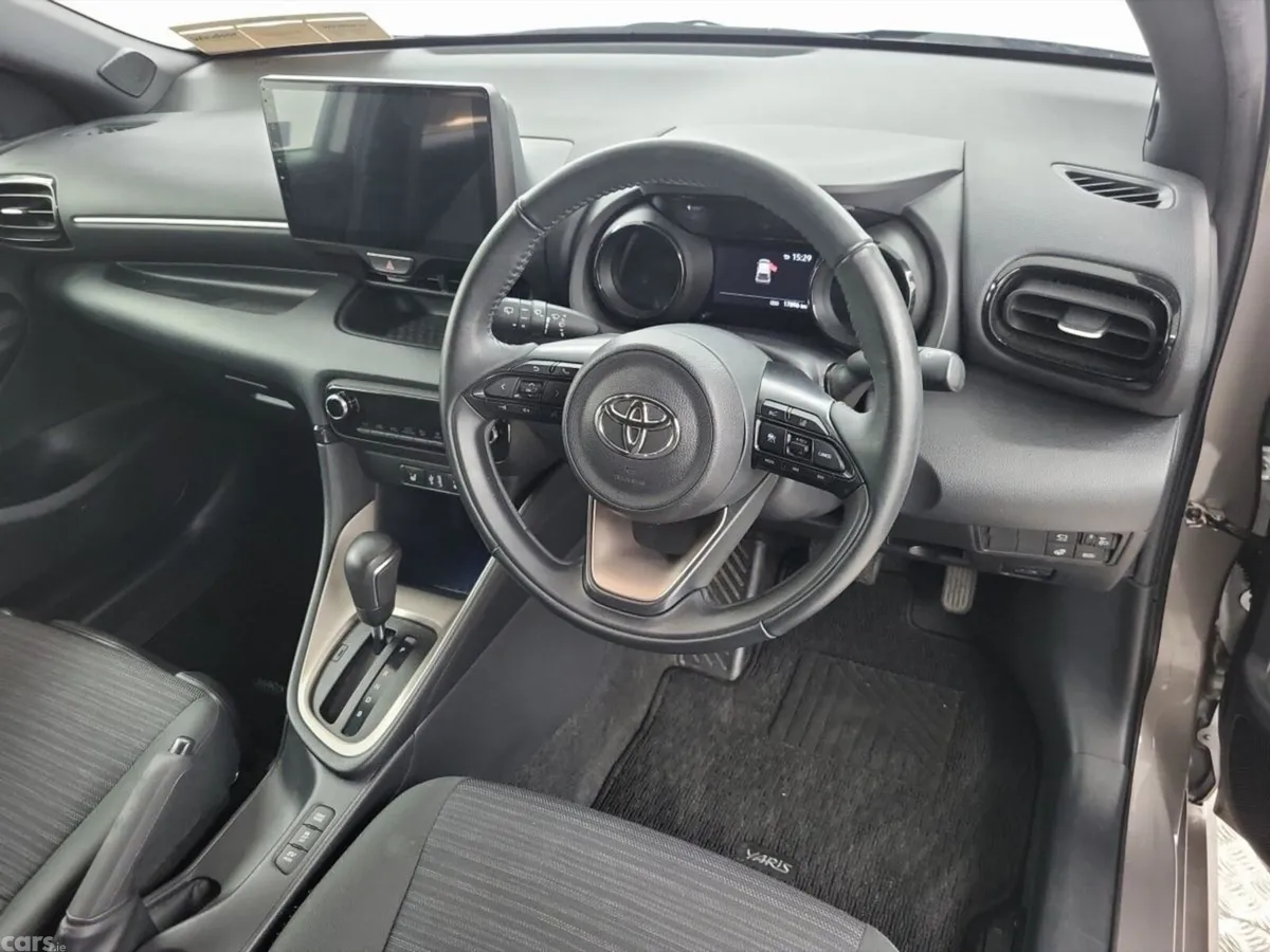 Toyota Yaris Hatchback, Petrol Hybrid, 2023, Brown