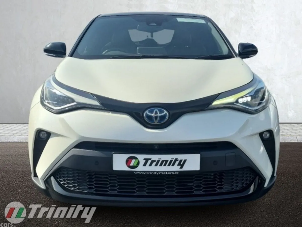 Toyota C-HR SUV, Petrol Hybrid, 2021, White
