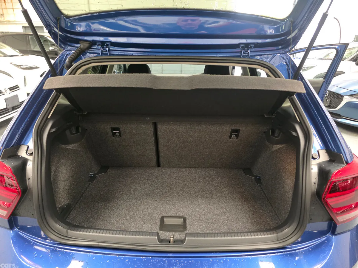 Volkswagen Polo Hatchback, Petrol, 2021, Blue