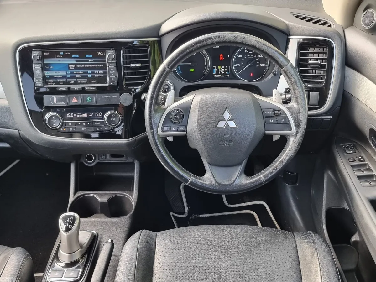 Mitsubishi Outlander SUV, Petrol Plug-in Hybrid, 2015, White