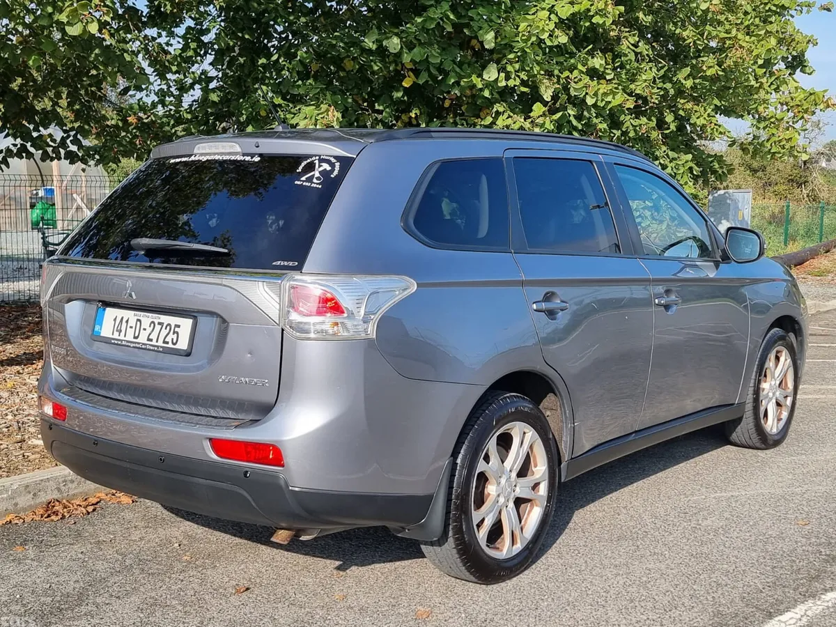 Mitsubishi Outlander SUV, Diesel, 2014, Grey