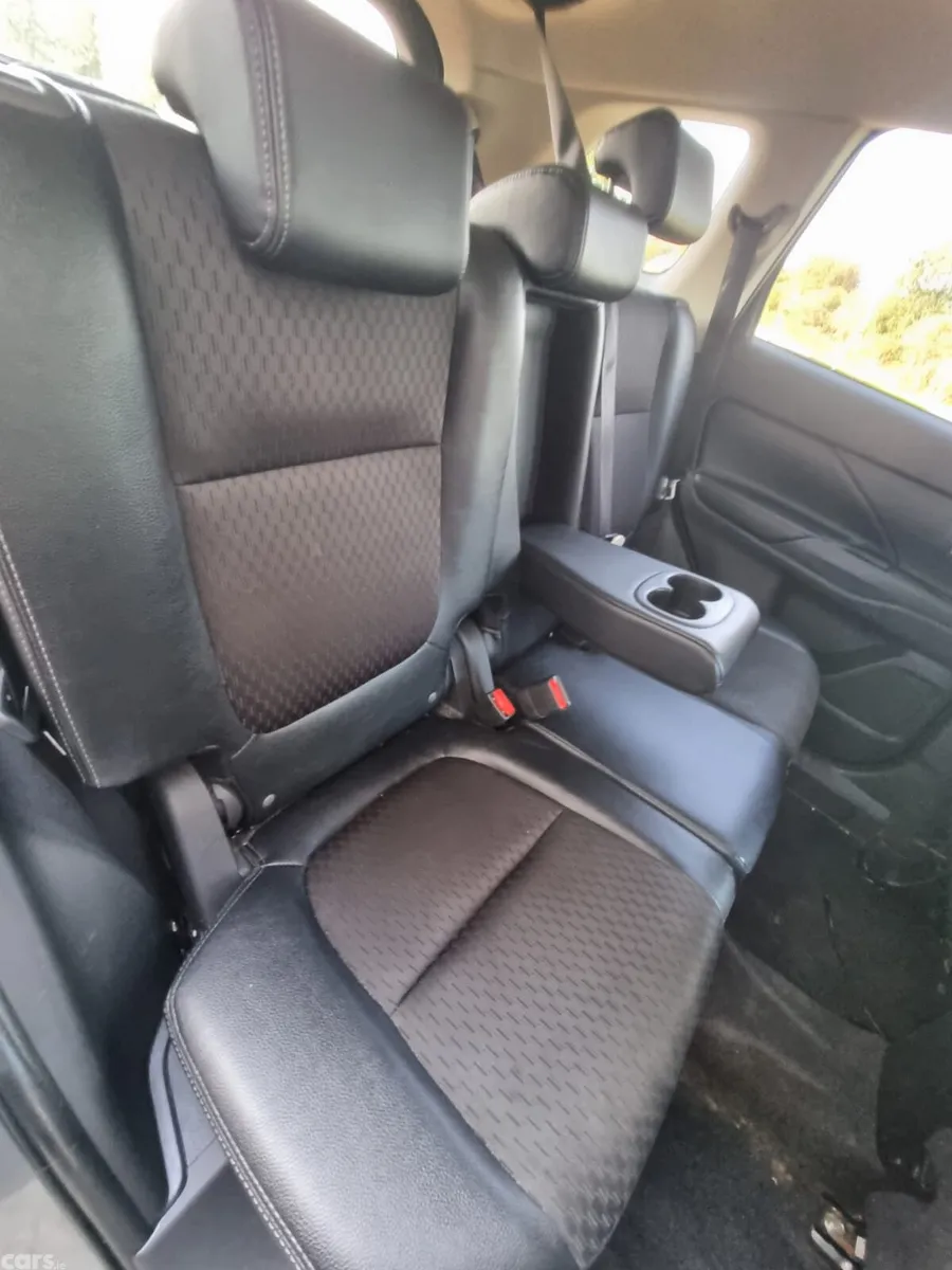 Mitsubishi Outlander SUV, Diesel, 2014, Grey