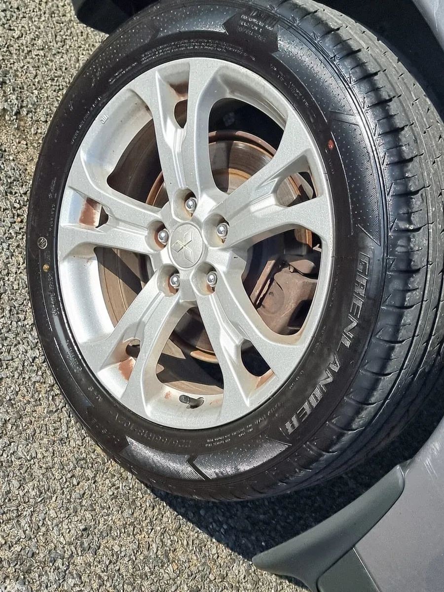 Mitsubishi Outlander SUV, Diesel, 2014, Grey