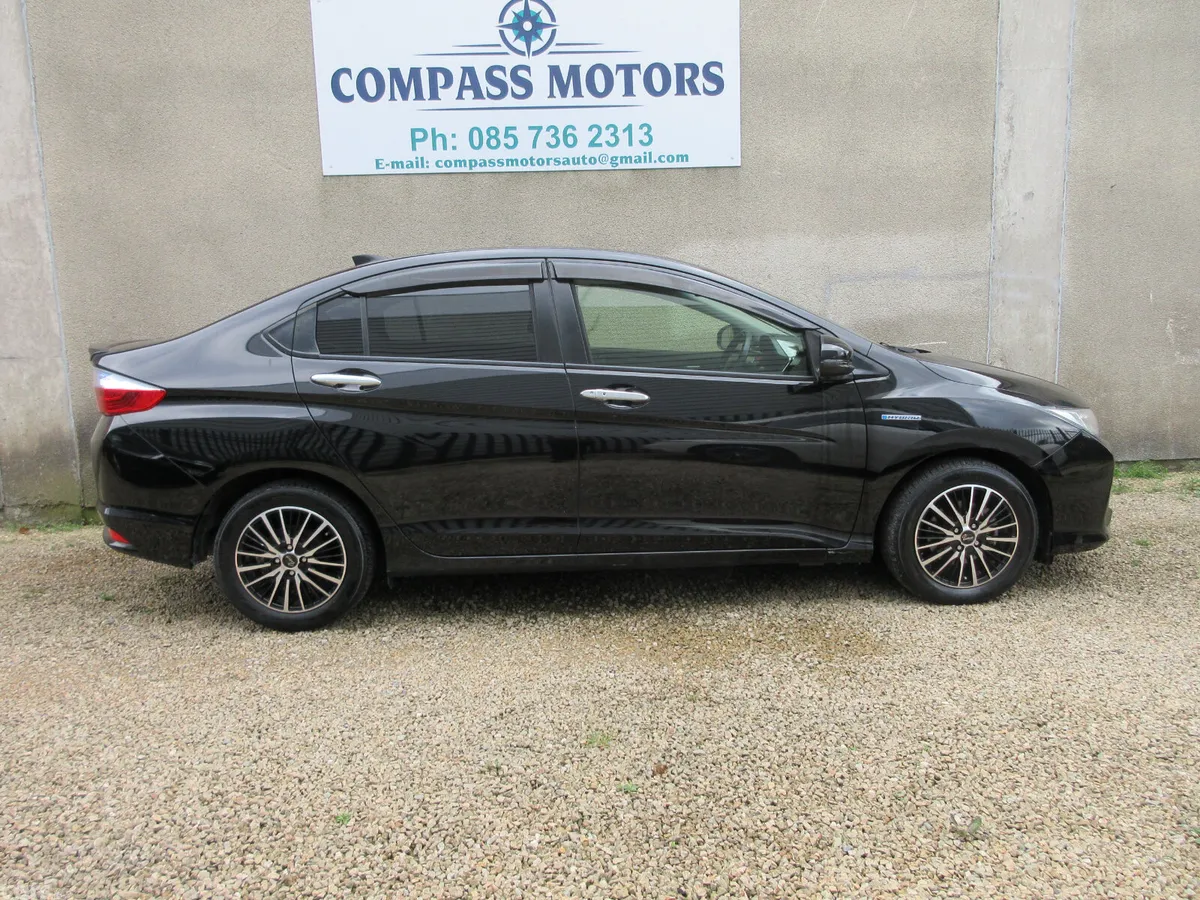 Honda Grace Saloon, Petrol Hybrid, 2015, Black