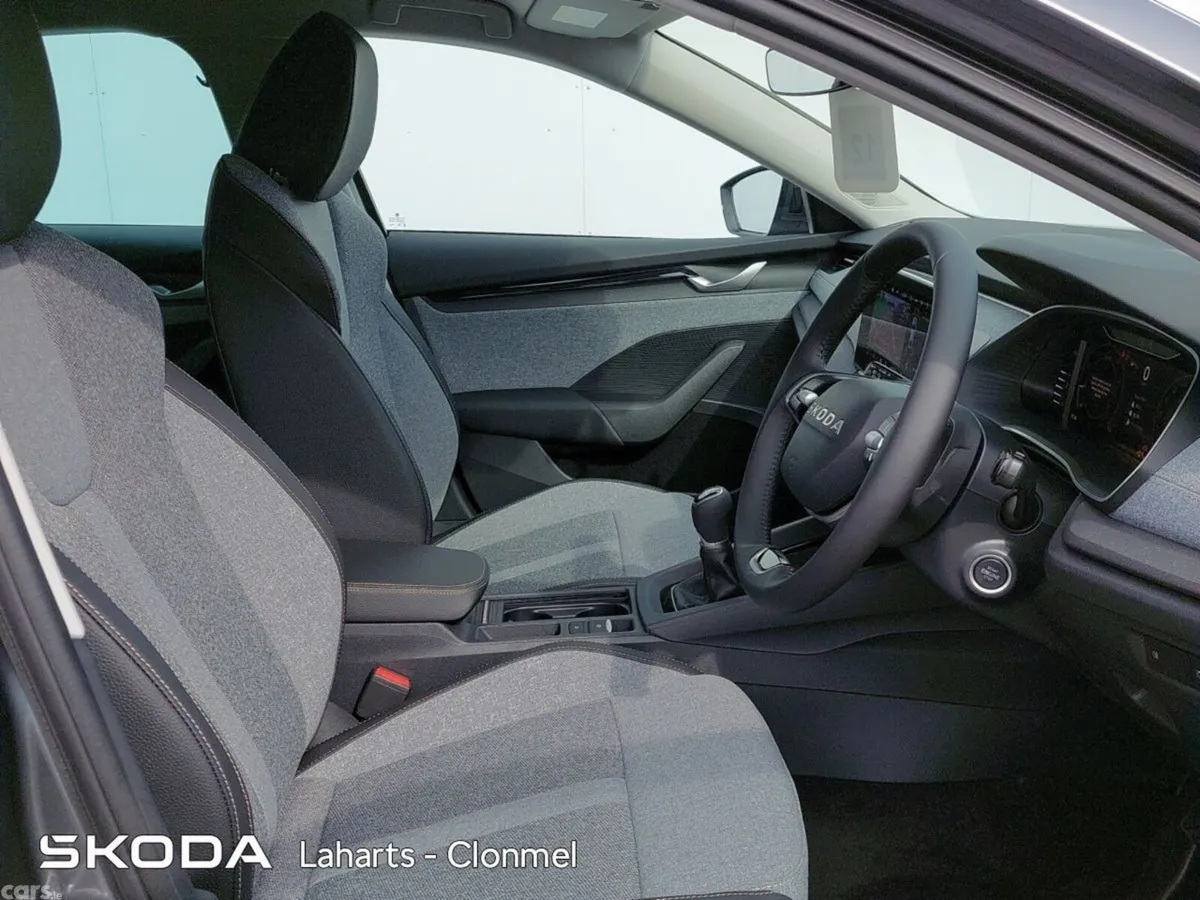 Skoda Octavia Saloon, Diesel, 2026, Grey