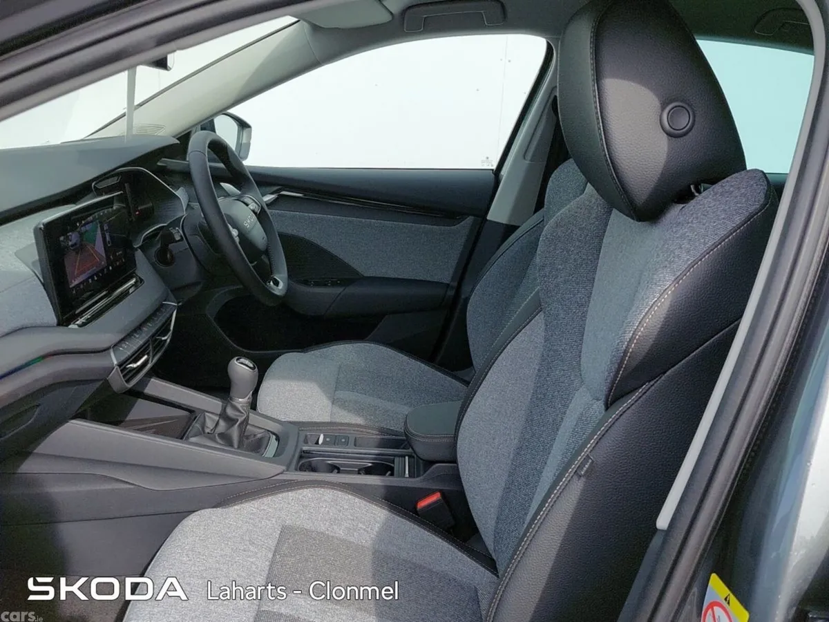 Skoda Octavia Saloon, Diesel, 2026, Grey