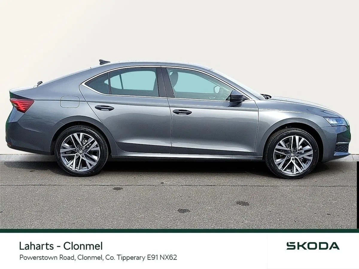 Skoda Octavia Saloon, Diesel, 2026, Grey