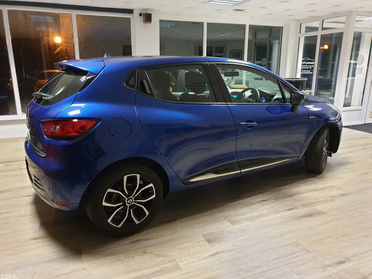 Renault Clio Hatchback, Petrol, 2019, Blue