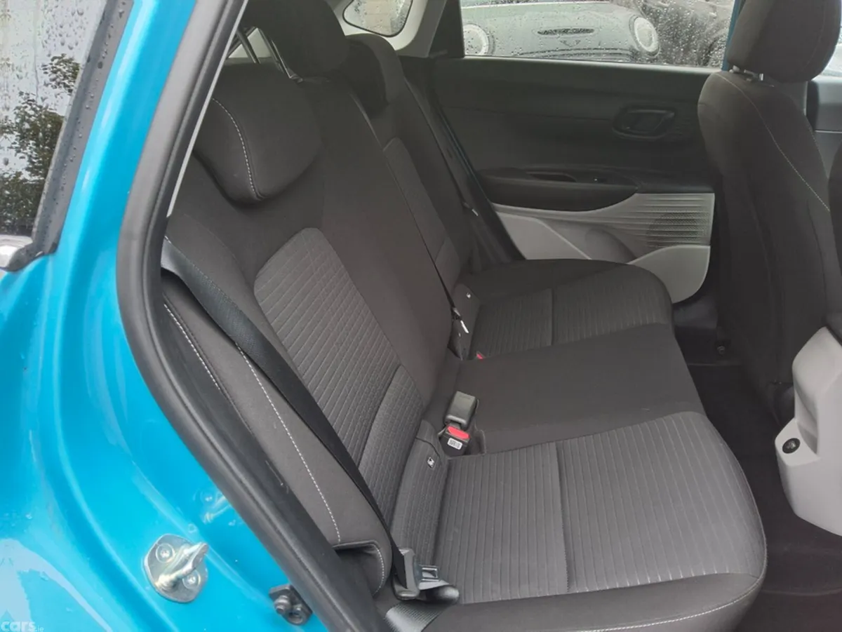 Hyundai i20 Hatchback, Petrol, 2023, Blue