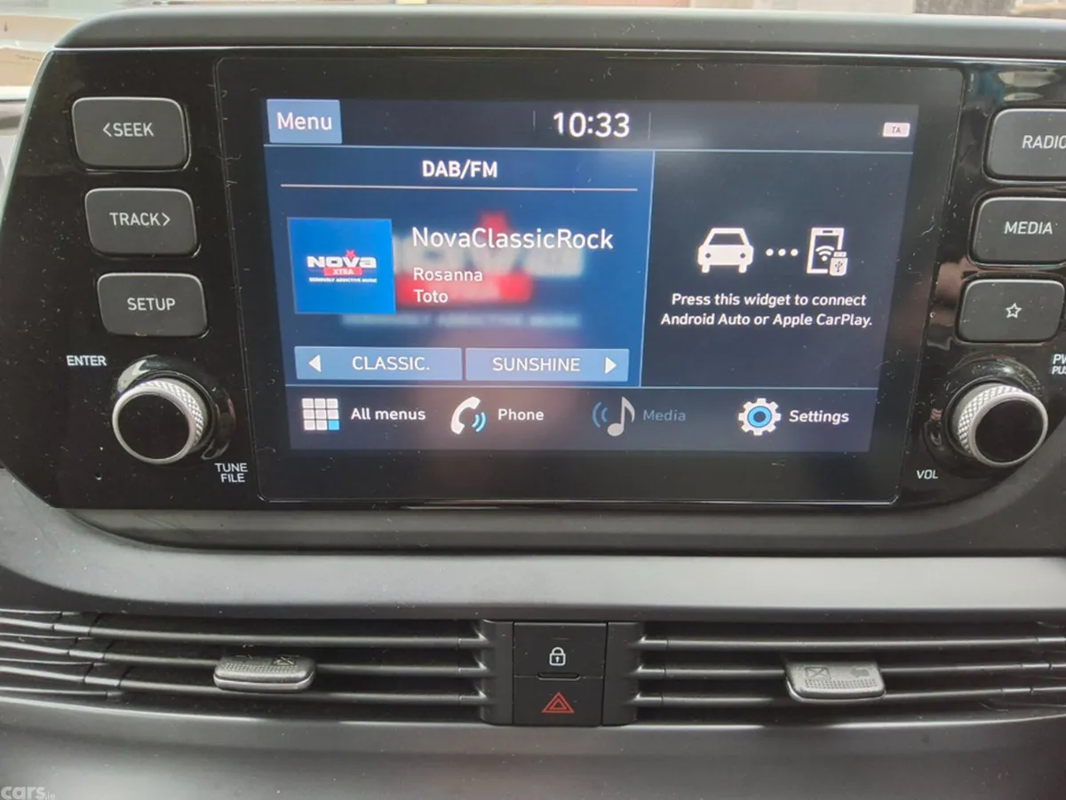Hyundai i20 Hatchback, Petrol, 2023, Blue