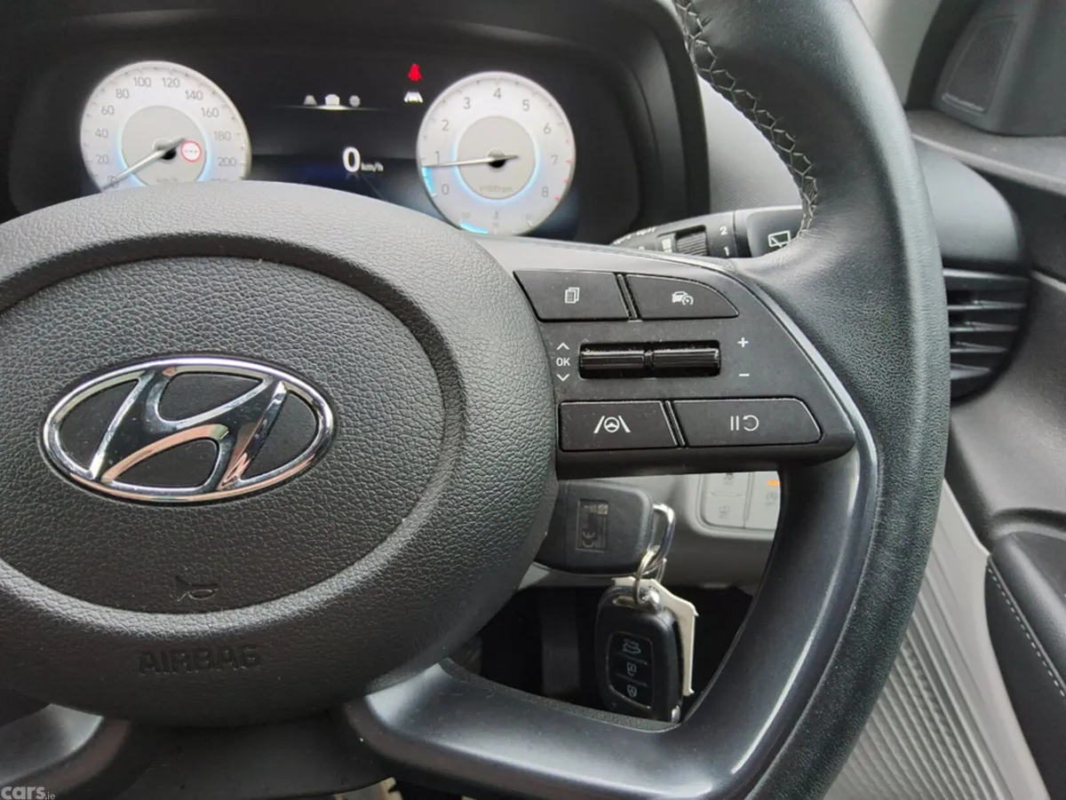 Hyundai i20 Hatchback, Petrol, 2023, Blue