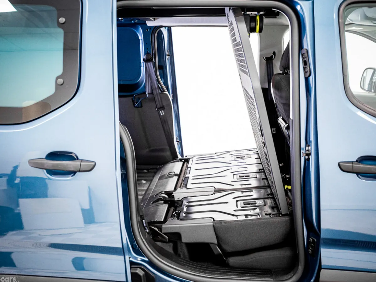 Peugeot Partner Van, Diesel, 2026, Blue