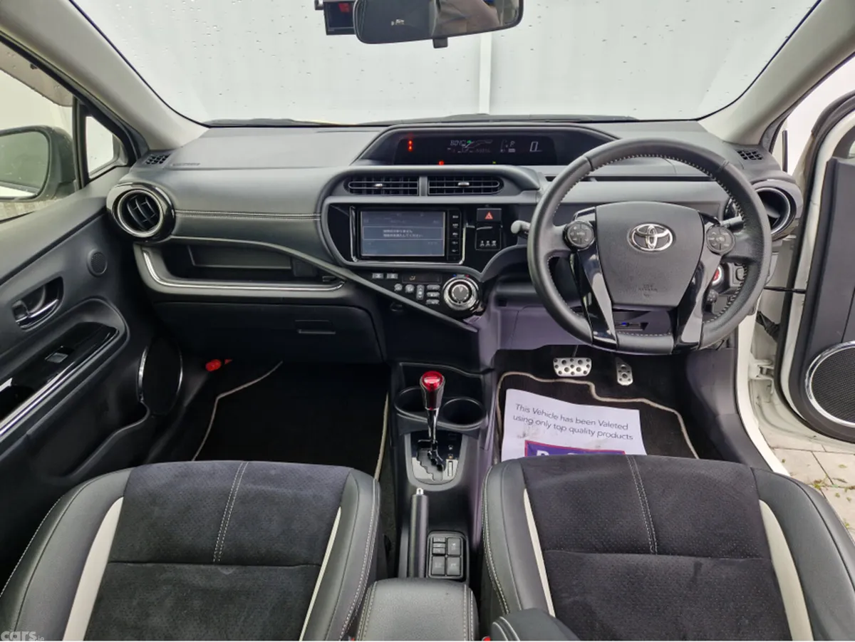 Toyota Aqua Hatchback, Petrol Hybrid, 2015, White