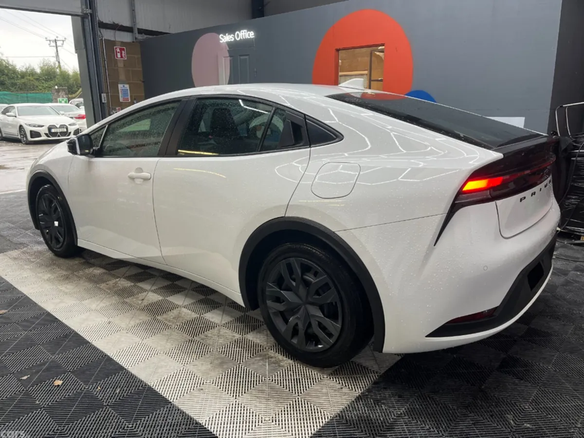 Toyota Prius Saloon, Petrol Hybrid, 2025, White