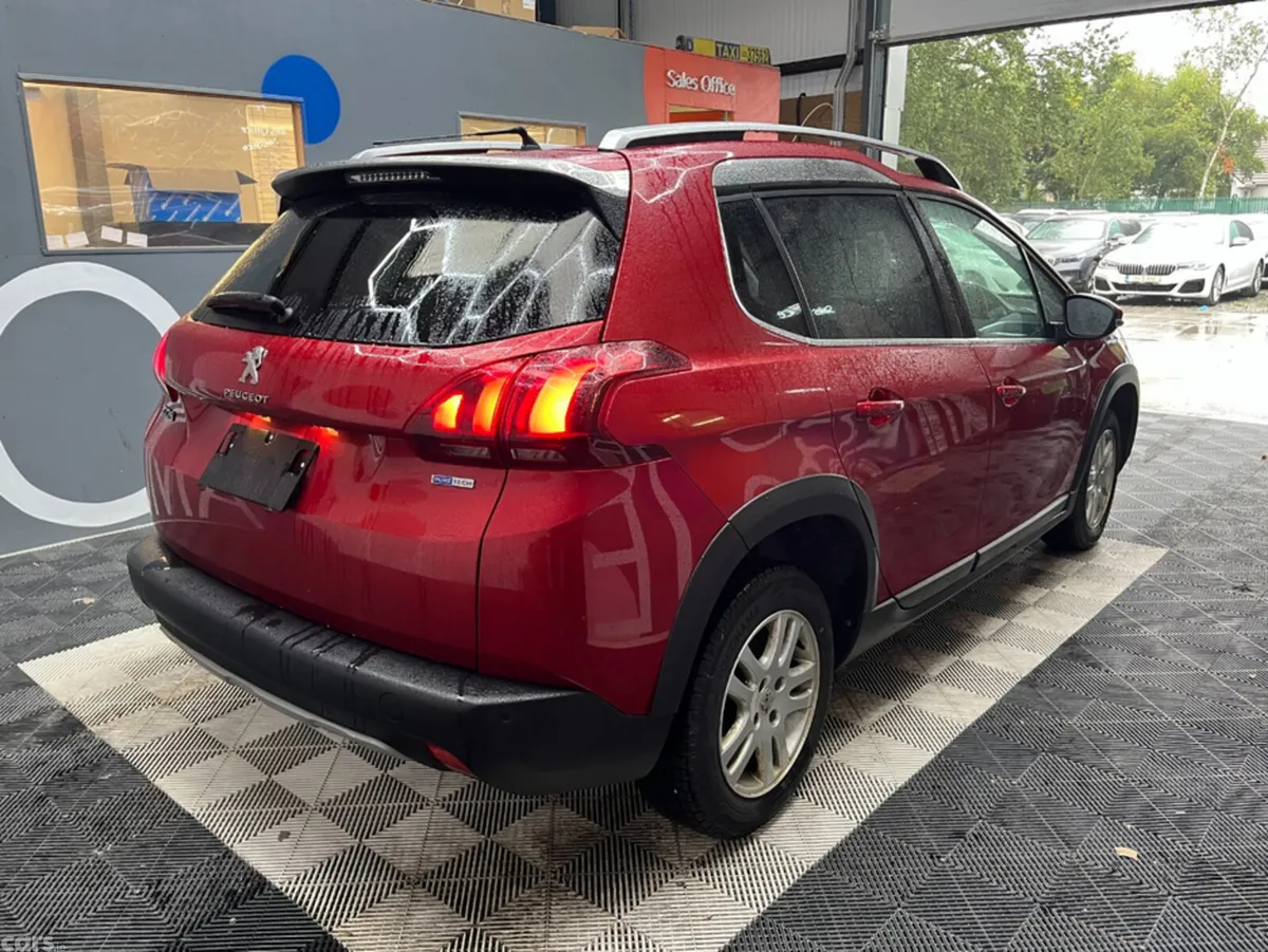 Peugeot 2008 SUV, Petrol, 2017, Red