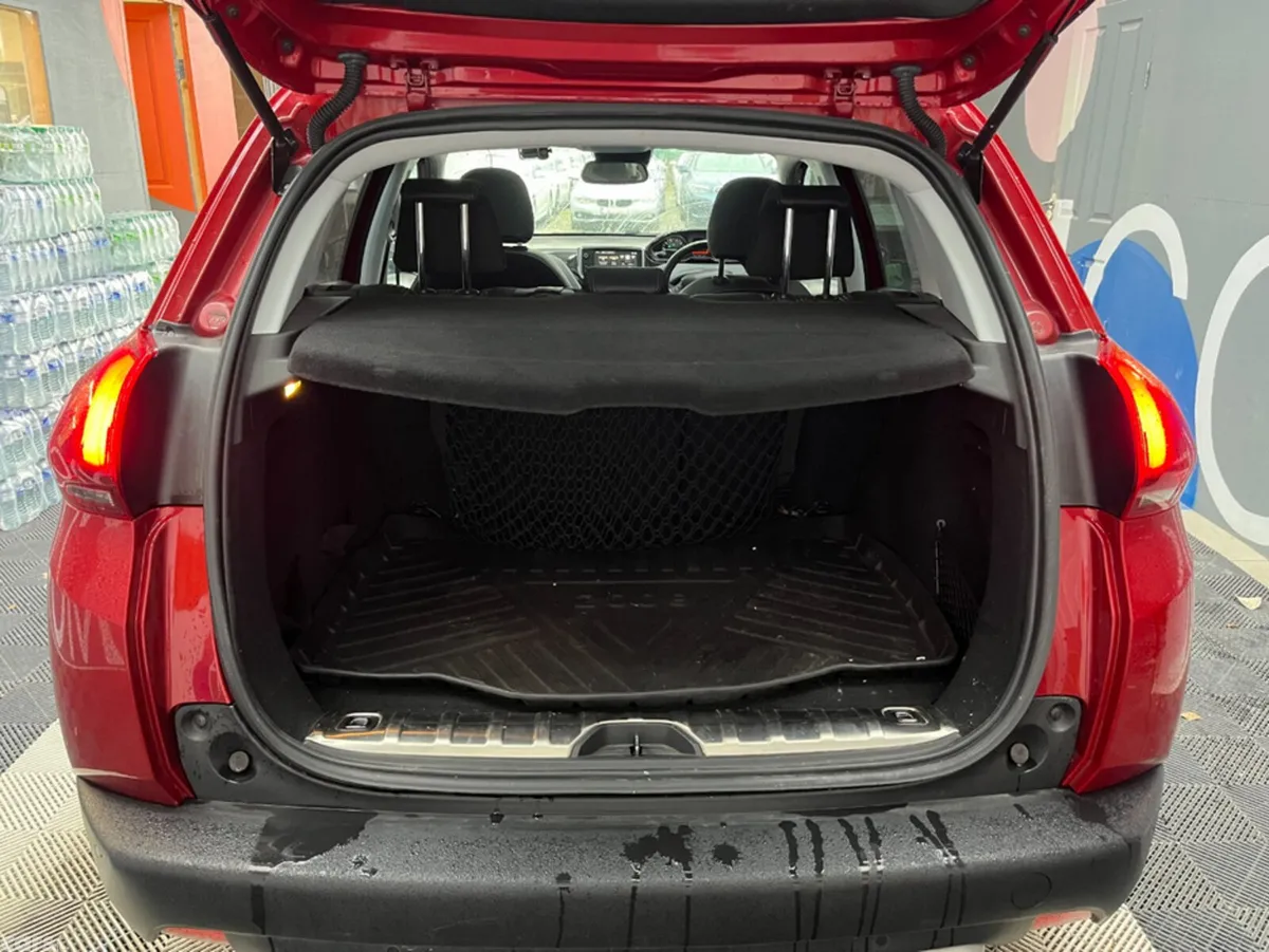 Peugeot 2008 SUV, Petrol, 2017, Red
