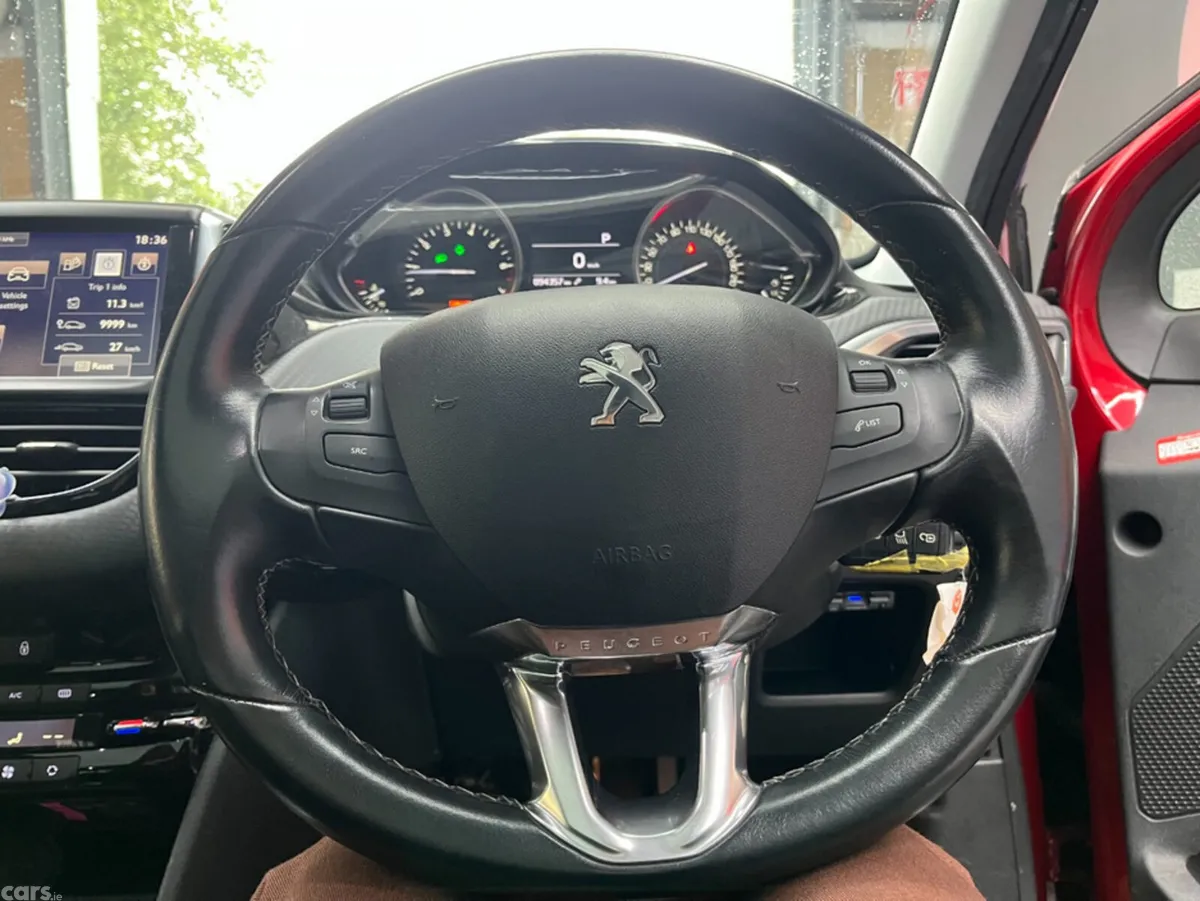 Peugeot 2008 SUV, Petrol, 2017, Red