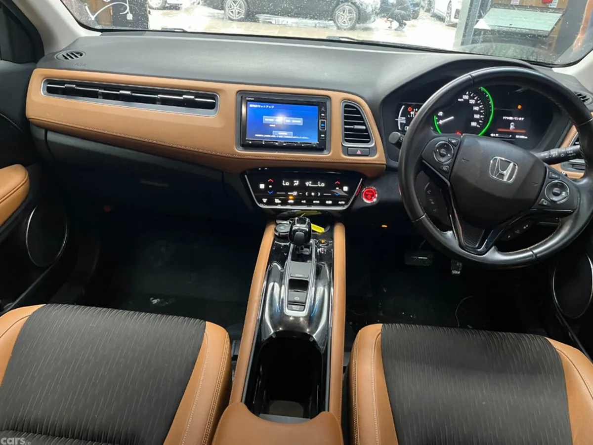 Honda Vezel SUV, Petrol Hybrid, 2020, Grey
