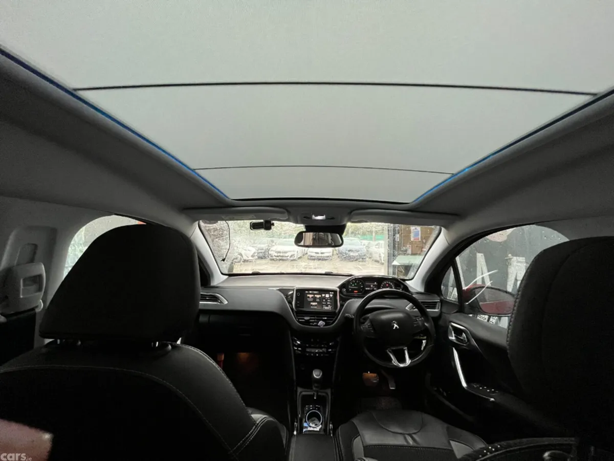 Peugeot 2008 SUV, Petrol, 2017, Red