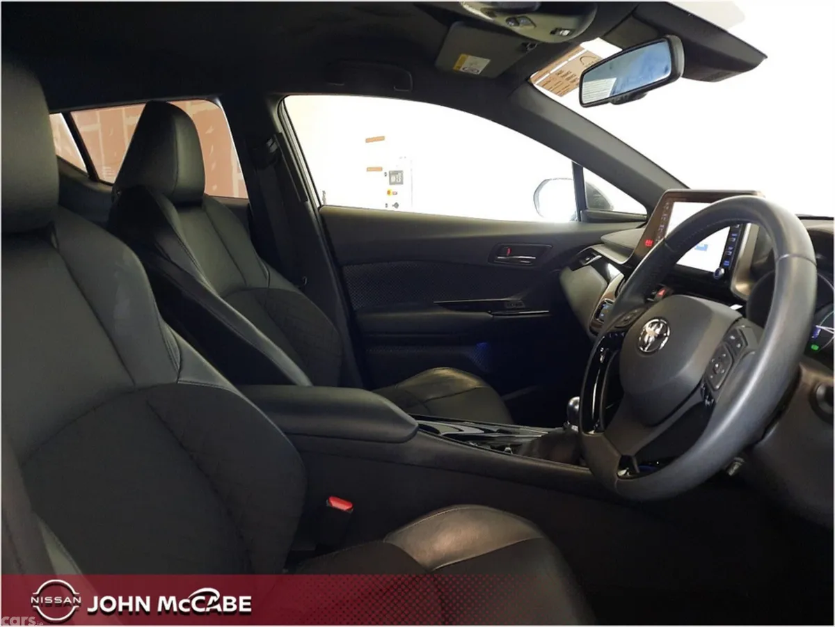 Toyota C-HR MPV, Petrol Hybrid, 2021, Blue