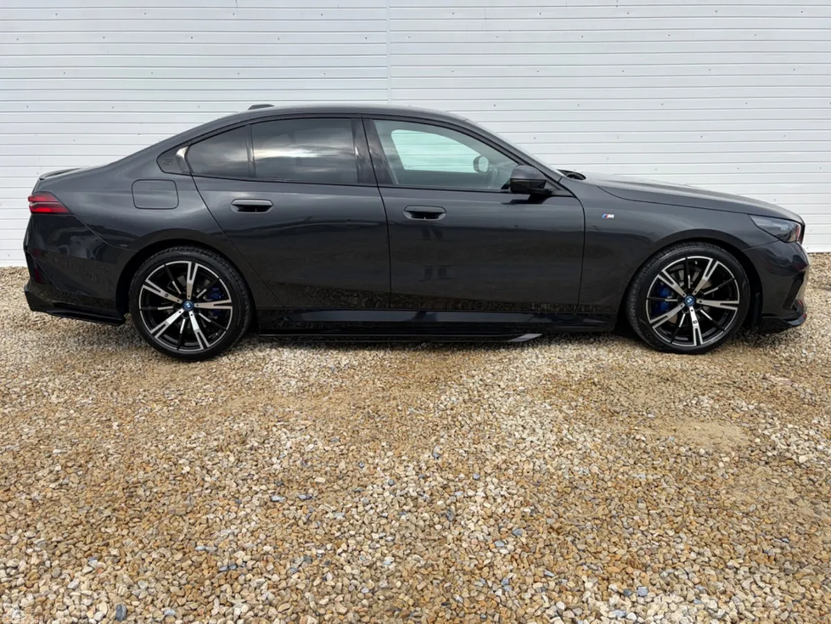 BMW 5-Series Saloon, Petrol Plug-in Hybrid, 2024, Grey