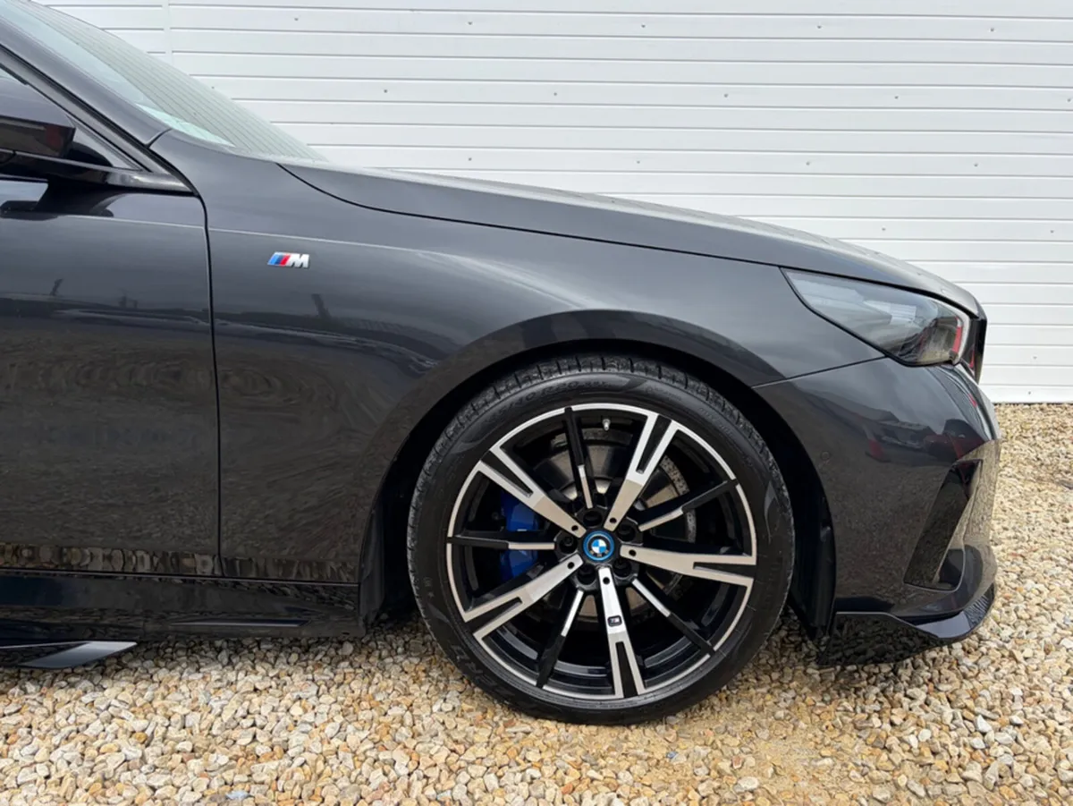 BMW 5-Series Saloon, Petrol Plug-in Hybrid, 2024, Grey