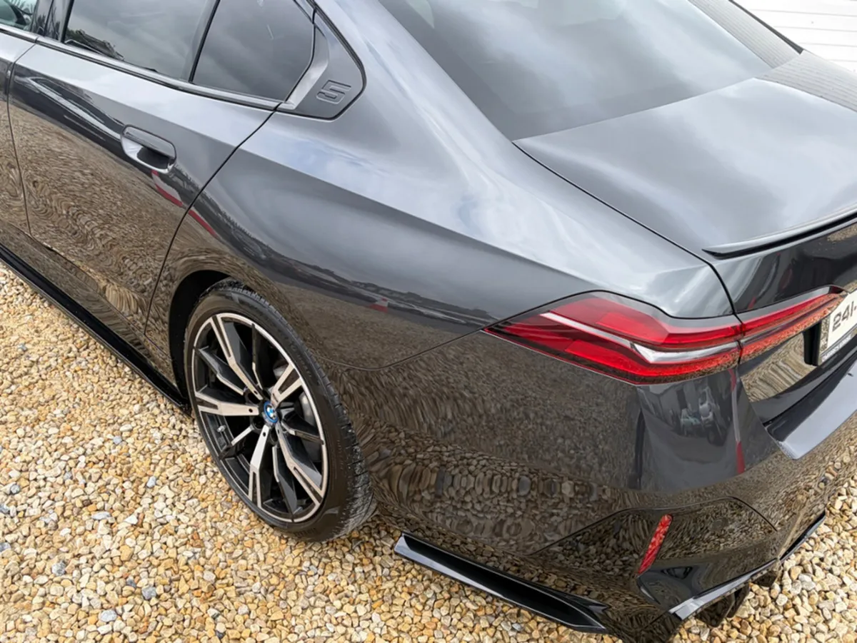 BMW 5-Series Saloon, Petrol Plug-in Hybrid, 2024, Grey