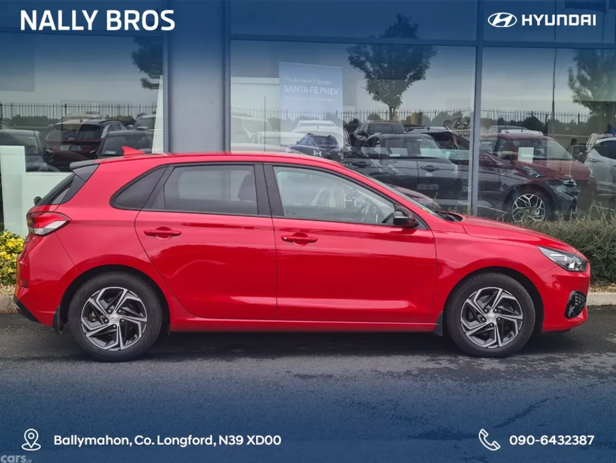 Hyundai i30 Hatchback, Petrol, 2021, Red