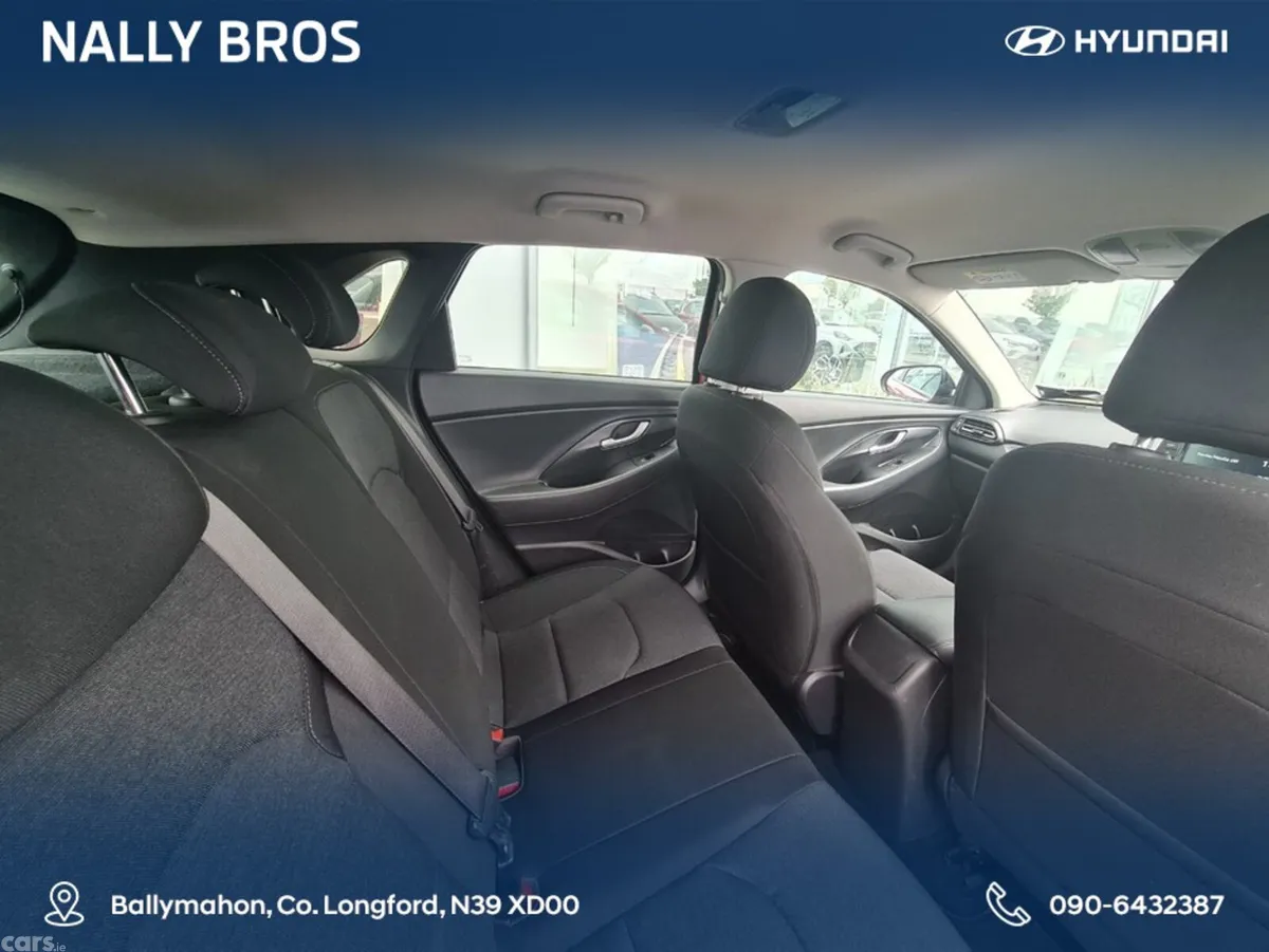 Hyundai i30 Hatchback, Petrol, 2021, Red