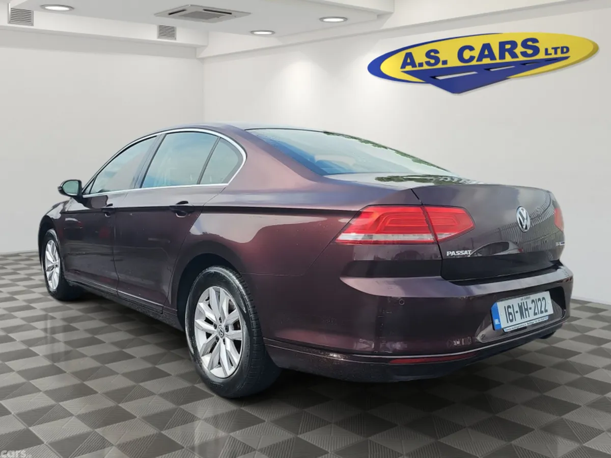 Volkswagen Passat Saloon, Diesel, 2016, Red