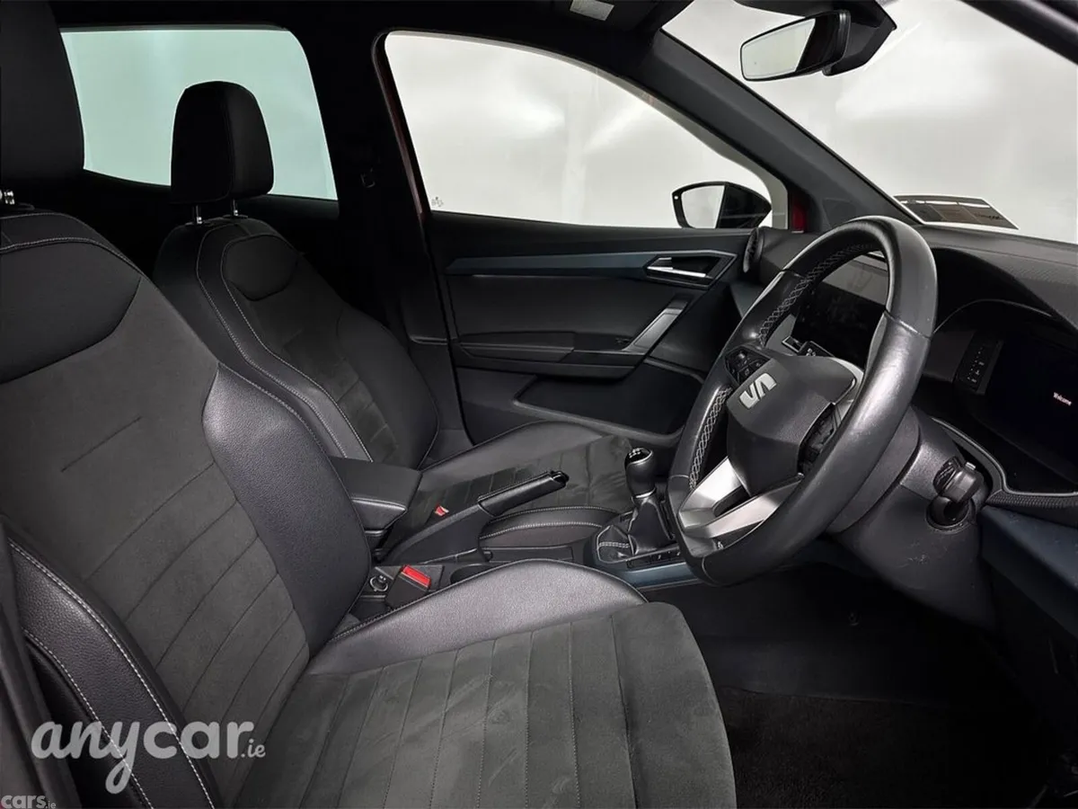SEAT Arona Hatchback, Petrol, 2023, Red