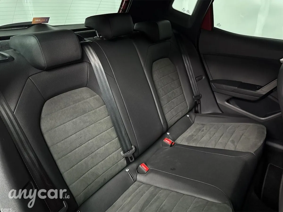 SEAT Arona Hatchback, Petrol, 2023, Red