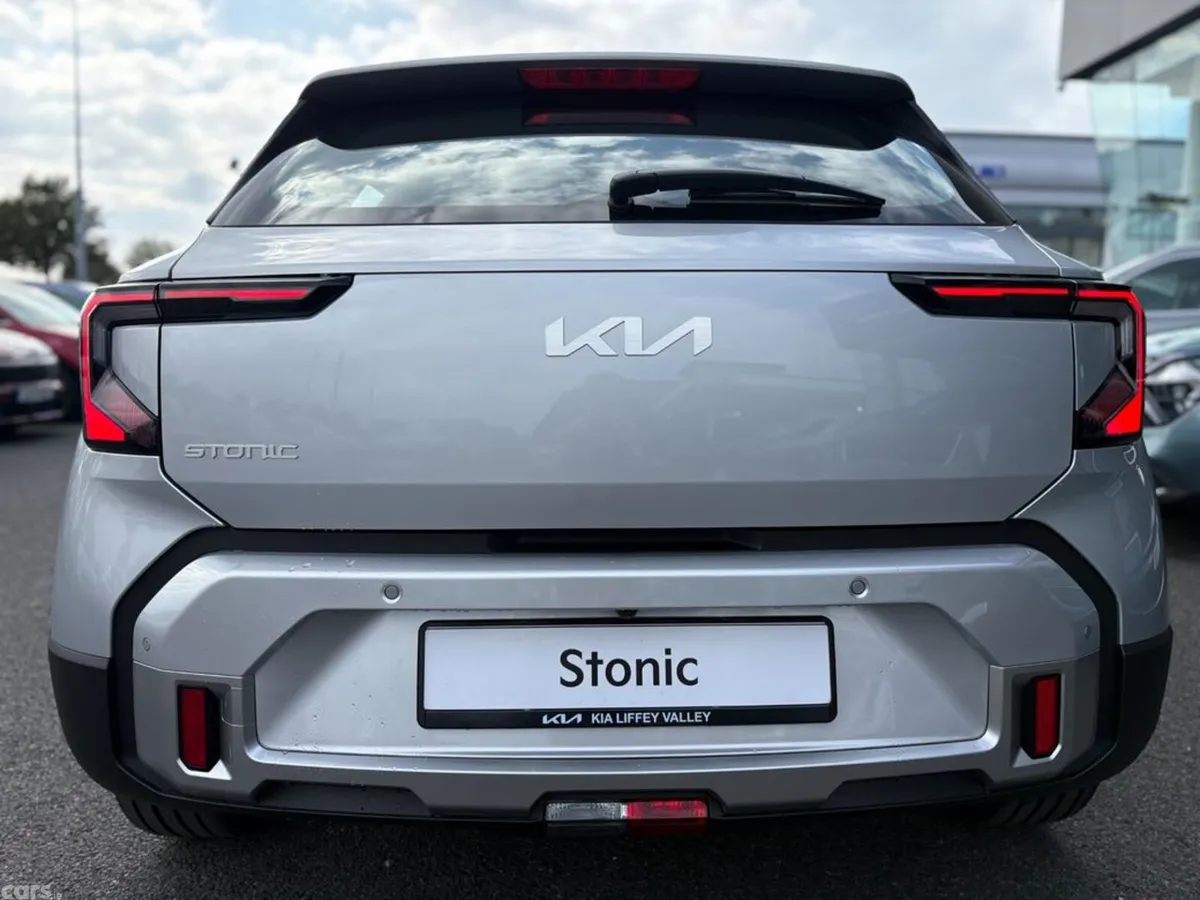 Kia Stonic Hatchback, Petrol, 2027, Silver