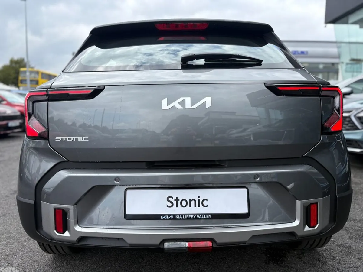 Kia Stonic Hatchback, Petrol, 2027, Grey