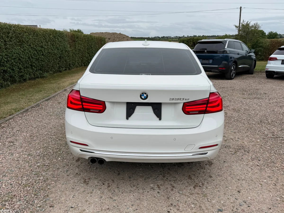 BMW 3-Series Saloon, Petrol Plug-in Hybrid, 2017, White